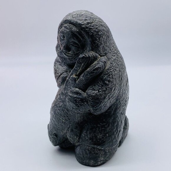 Wolf Original Canada The Wolf Sculptures Soapstone Eskimo With Fish 4.5”T 2.5”W - Picture 4 of 5
